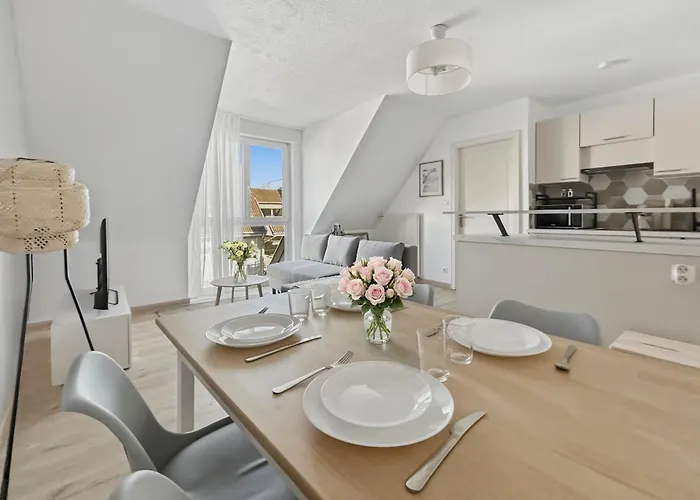 T2 Lumineux - Tram Au Pied - Centre En 15 Min Apartment *